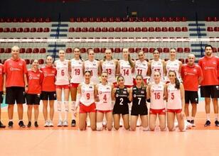 20 Yaş Altı Kadın Milli Voleybol Takımı 4’te 4 yaptı!