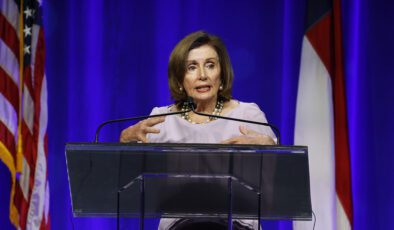 ABD Temsilciler Meclisi'nin eski başkanı Nancy Pelosi: "Hayat amacım Trump'ın bir daha Beyaz Saray'a adım atmaması" | Dış Haberler