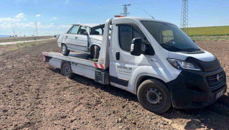 Afyonkarahisar’da otomobil ile motosikletin çarpıştığı kazada sürücüler yaralandı