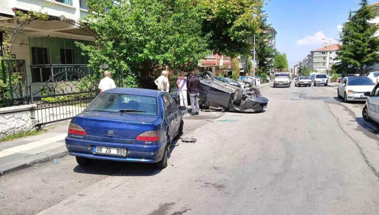 Ankara’da Kontrolden Çıkan Otomobil Yaya ve Araçlara Çarptı