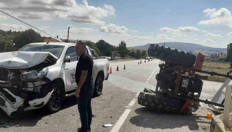 Ankara’da otomobil ile traktör çarpıştı, 2 kişi yaralandı