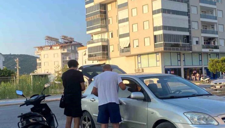 Antalya’da otomobil ile motosiklet çarpıştı: 1 yaralı