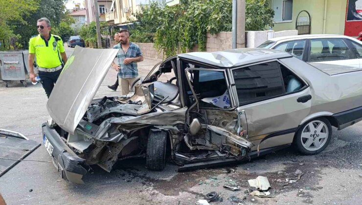 Antalya’da Trafik Kazası: 3 Kişi Yaralandı