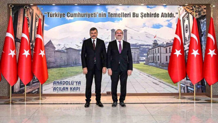 Atatürk Üniversitesi Rektörü Erzurum Valisi’ni ziyaret etti