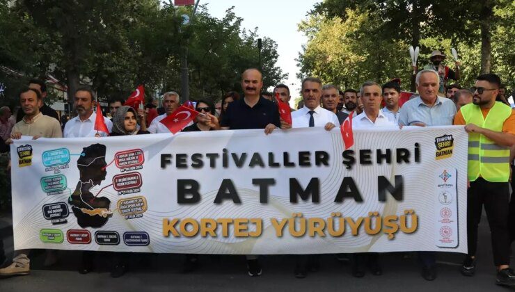 Batman’da Festivallerin Tanıtımı İçin Kortej Yürüyüşü Düzenlendi