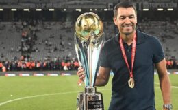 Beşiktaş'ta Van Bronckhorst ile güzel günlere… Kara bulutları dağıttı!