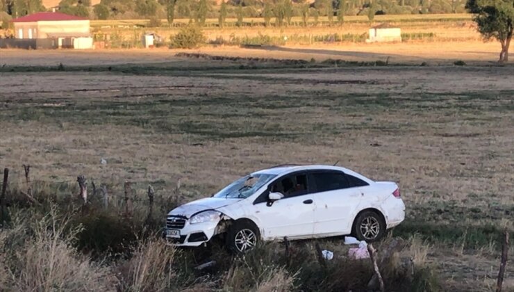 Bingöl’ün Solhan ilçesinde otomobil devrildi, 3 kişi yaralandı