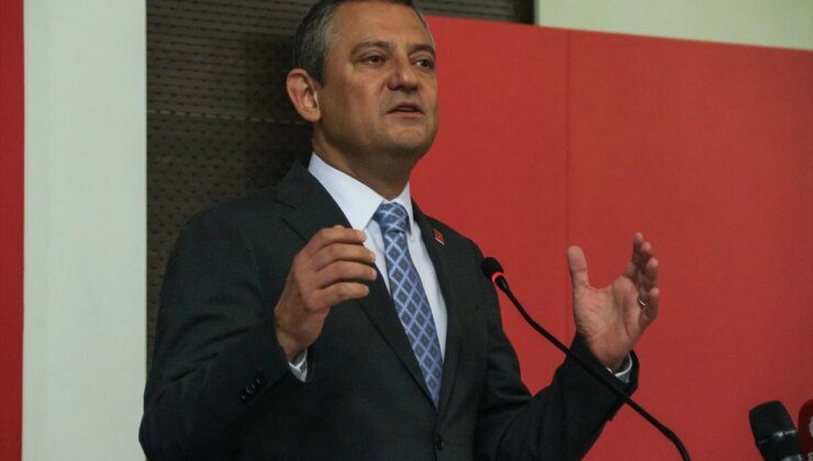 CHP Genel Başkanı Özgür Özel: Öğretmenlik Mesleği Kanunu, atanmayan öğretmenlerin diplomalarını çalma projesidir