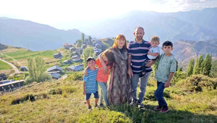 Fransız gelin, Artvin’deki köyde tatil yapıyor