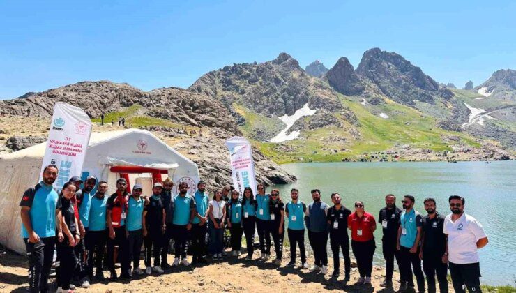 Hakkari’de düzenlenen Cilo Fest’te sağlık ekipleri 406 hastaya hizmet verdi