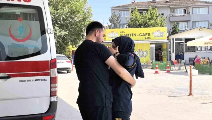 İnegöl’de Ambulans ile Kamyonet Çarpıştı: 7 Yaralı