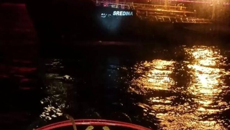 İstanbul Boğazı gemi trafiği, SREDINA isimli tankerin makine arızası yapması nedeniyle çift yönlü ve geçici olarak askıya alındı.