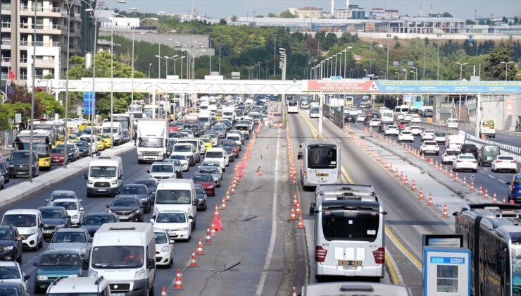 İstanbul’da Beyaz Yol Çalışması Nedeniyle D-100’de Trafik Yoğunluğu