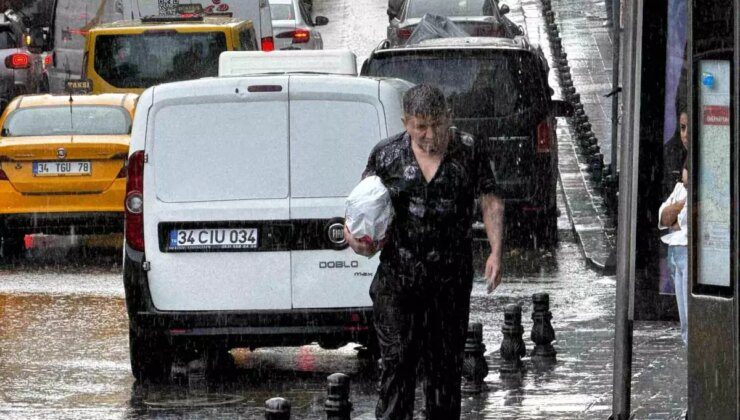 İstanbul’da Sabah Saatlerinde Başlayan Sağanak Yağış Etkisini Sürdürüyor