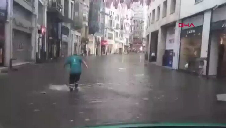 İstiklal Caddesi göle döndü