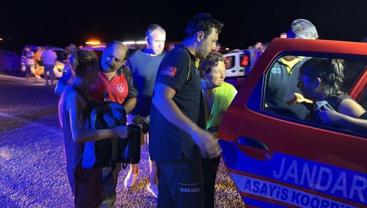 İzmir Karaburun’da Ormanlık Alanda Yangın Çıktı