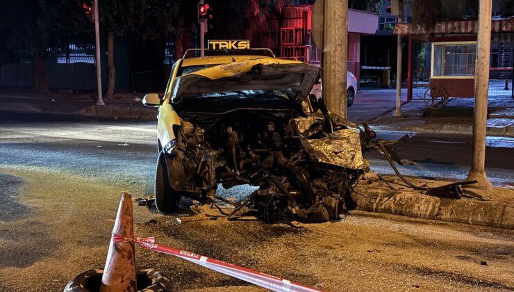 İzmir’de Ticari Taksiyle Kaza: Bir Kişi Ağır Yaralandı