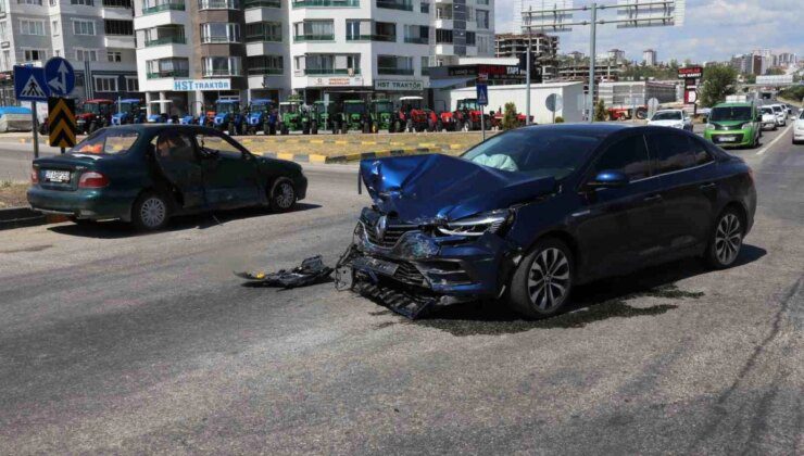 Kastamonu’da Otomobil Kazası: 2 Yaralı