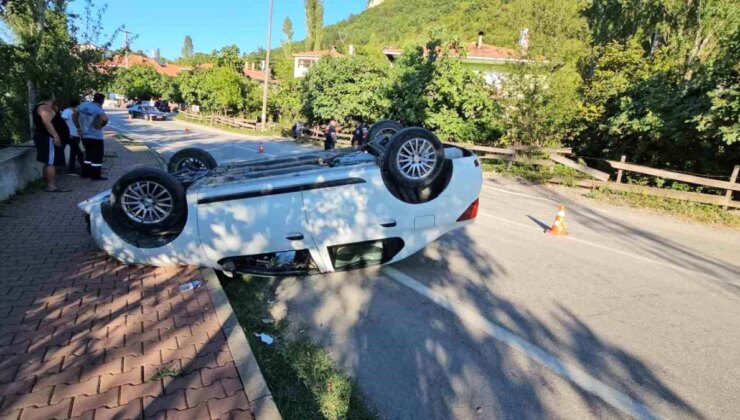 Kastamonu’da Otomobil Takla Attı, Sürücü Yaralandı