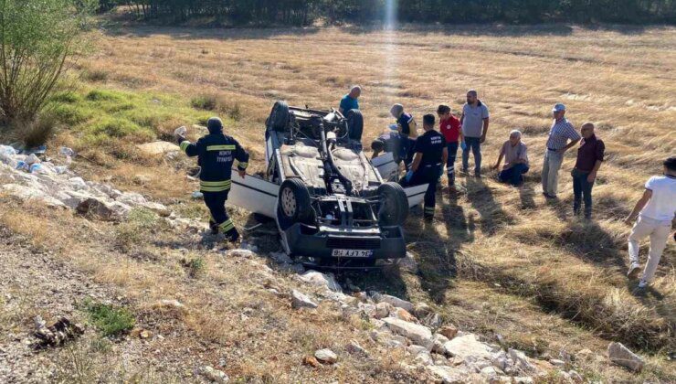 Konya’da otomobil şarampole devrildi, 2 kişi yaralandı