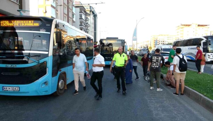 Malatya’da otomobil ile özel halk otobüsü çarpıştı: 2 yaralı