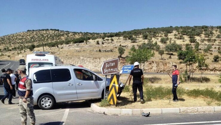 Mardin’de otomobil ile hafif ticari araç çarpıştı: 2 yaralı