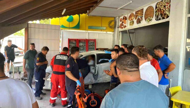 Muğla’da otomobil fırına daldı: 2 yaralı