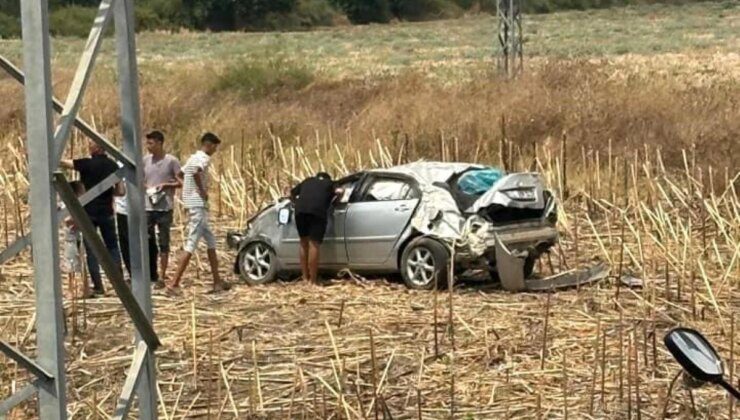 Osmaniye’de Kontrolden Çıkan Otomobil Tarlaya Uçtu: 2 Yaralı