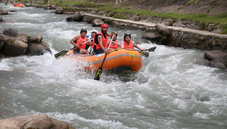 Rize’de Uluslararası Rafting Yarışması Düzenlendi