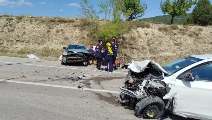 Sinop’ta Otomobil Çarpışması: 1 Ölü, 5 Yaralı