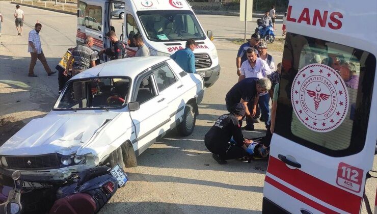 Sinop’ta otomobil ile motosiklet çarpıştı: 2 yaralı