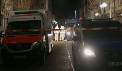 Son dakika haberi Almanya'da bıçaklı saldırı: 3 ölü | Dış Haberler