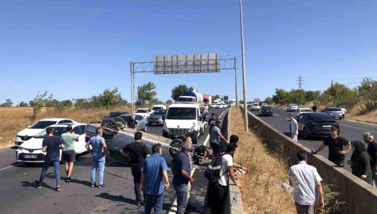 Tekirdağ’da Lastiği Patlayan Otomobil Takla Attı: 1 Yaralı