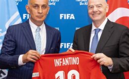 TFF Başkanı Hacıosmanoğlu, Paris’te FIFA Başkanı Infantino ile görüştü