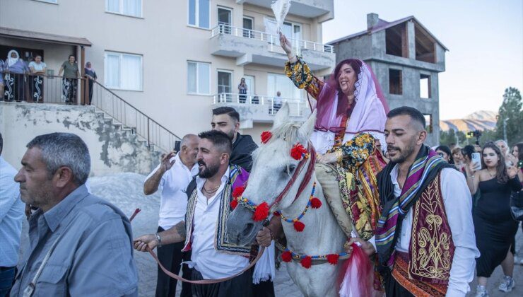 Tunceli’de Atlı Gelin Geleneği Canlanıyor