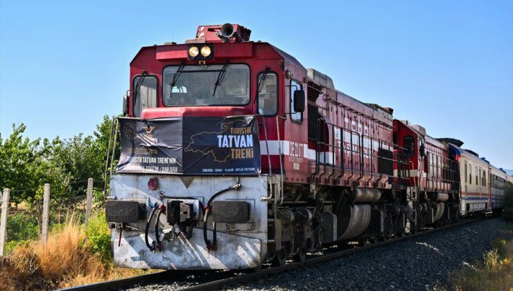 Turistik Tatvan Treni, üniversite öğrencilerine Anadolu’yu tanıma fırsatı sundu