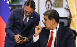 Venezuela Devlet Başkanı Maduro canlı yayında WhatsApp'ı sildi | Dış Haberler