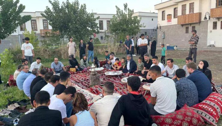 AK Parti Diyarbakır İl Başkanlığı, Sezai Karakoç’un Hatırasını Yaşattı