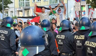 Almanya'da polis, Filistin gösterisinde 10 yaşındaki çocuğu gözaltına aldı | Dış Haberler