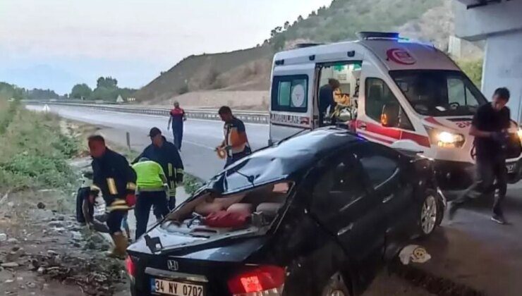 Amasya’da Kontrolden Çıkan Otomobilin Takla Attığı Kazada 3 Kişi Yaralandı