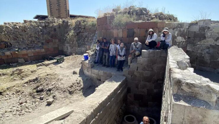 Ani Örenyeri’nde Büyük Selçuklu dönemine ait erzak deposu bulundu