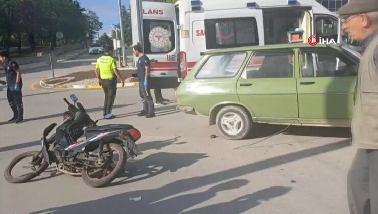 Çorum’da Otomobil ve Motosiklet Çarpıştı: 2 Yaralı