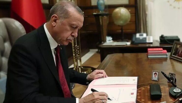 Cumhurbaşkanı Erdoğan’ın imzasıyla 3 bakan yardımcısı görevden alındı