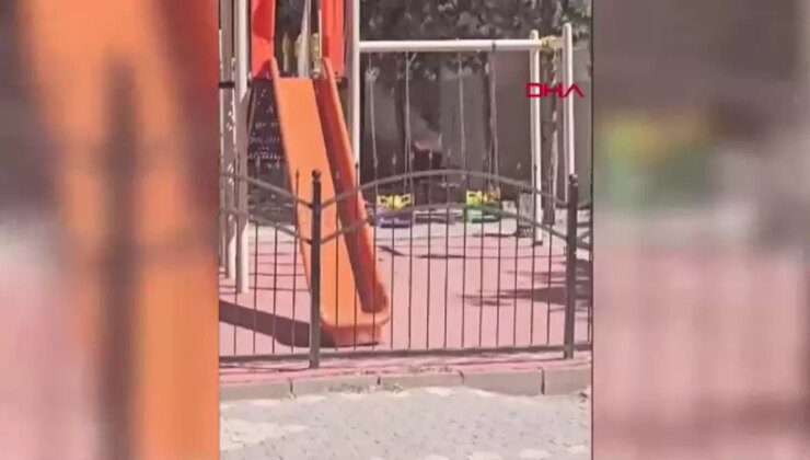 Elazığ’da Park Halindeki Otomobil Yangınla Kullanılamaz Hale Geldi