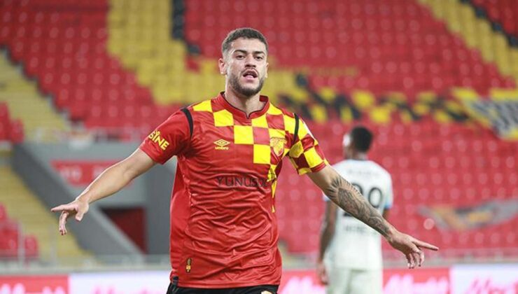 Göztepe'de Stoilov üç oyuncudan vazgeçmedi