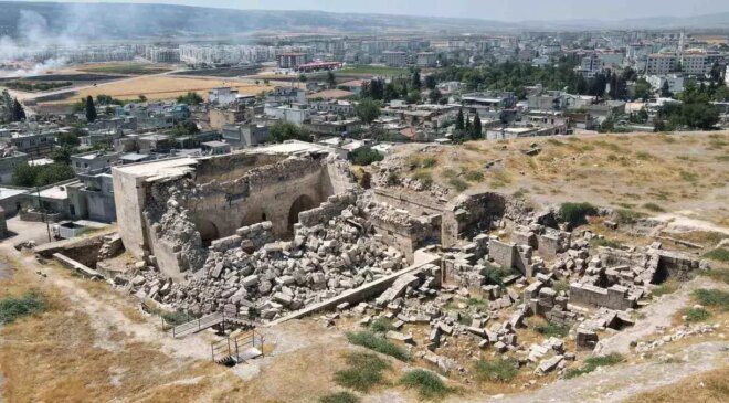 Gaziantep’teki tarihi Raban Kalesi İç Kale Cami onarılmayı bekliyor