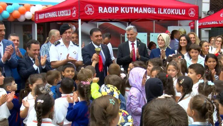 İstanbul’da Anaokulu ve İlkokul 1. Sınıf Öğrencileri Okula Başladı