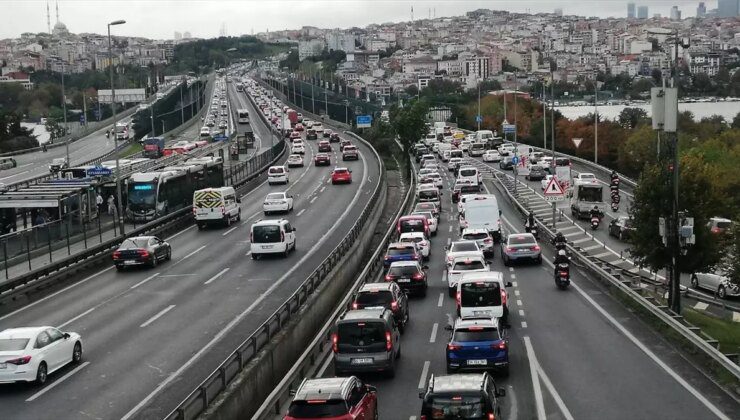 İstanbul’da Trafik Yoğunluğu Artıyor