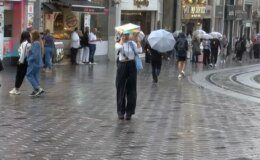 İstanbul’da Yağmur Etkili Oldu: Taksim Meydanı’nda Kalabalık Olası