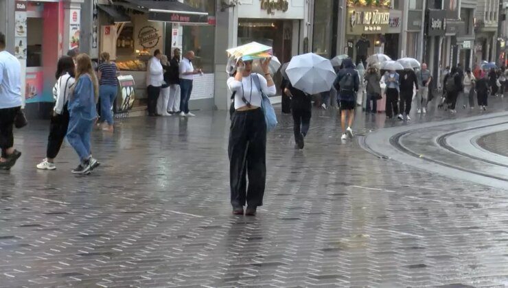 İstanbul’da Yağmur Etkili Oldu: Taksim Meydanı’nda Kalabalık Olası